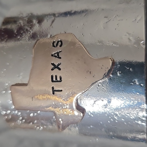 Silvertone Cuff With Goldtone Texas Emblem NWOT - Picture 8 of 9